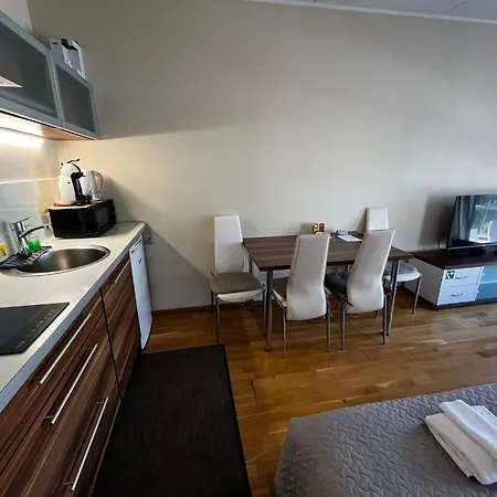 Charming Flat Next To Old Town And Harbor 아파트 탈린