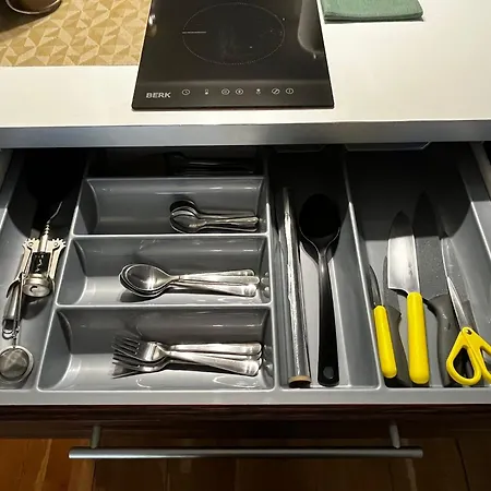 Апартаменты Charming Flat Next To Old Town And Harbor *