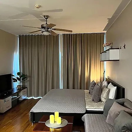 Apartment Charming Flat Next To Old Town And Harbor