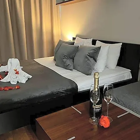 Charming Flat Next To Old Town And Harbor Apartment *