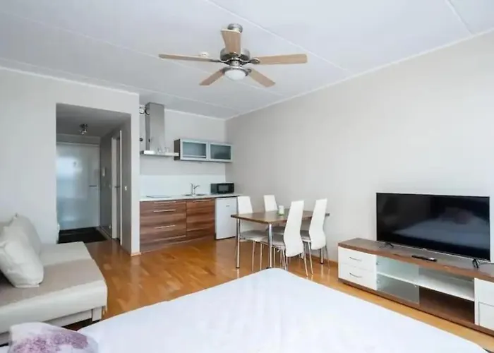 Charming Flat Next To Old Town And Harbor Apartamento