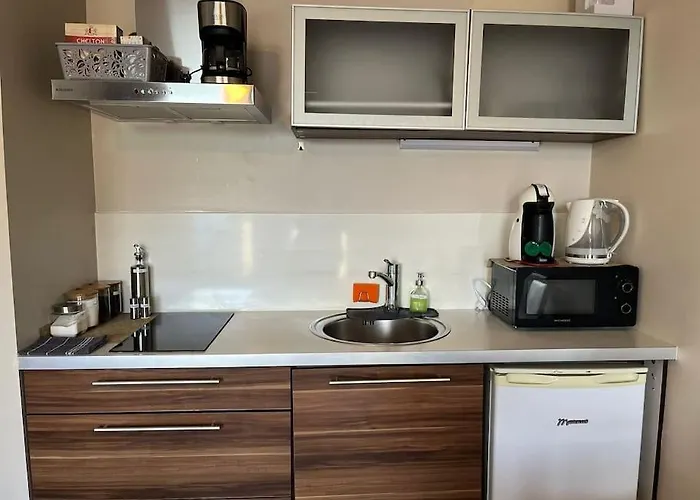 Charming Flat Next To Old Town And Harbor Apartamento *